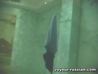 Voyeur-russian showerroom 100611