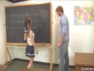 Attractive dashnor jerks larg të saj mësues